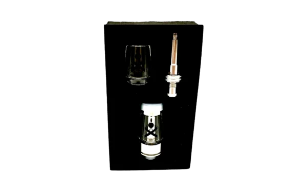 dabX go-cart box insert showing the 2g refillable go-cart, the spare glass, and the spare atomizer